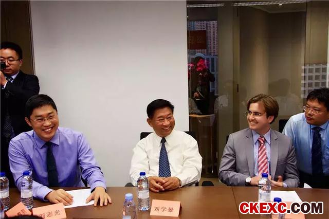 80后跨界者刘志光和他的卖鸡炼铜生意